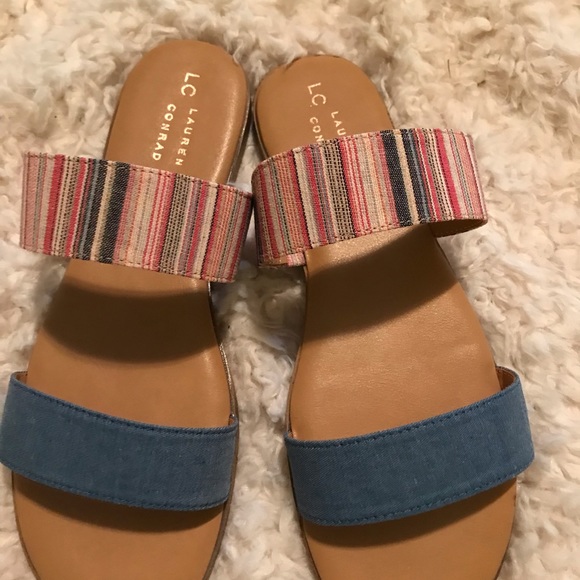 Sandals - Picture 1 of 3